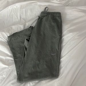 men’s nike sweats size large perfect condition no signs of wear